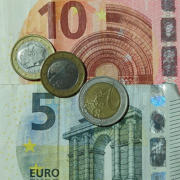 Literacia financeira e empreendedorismo Dinheiro